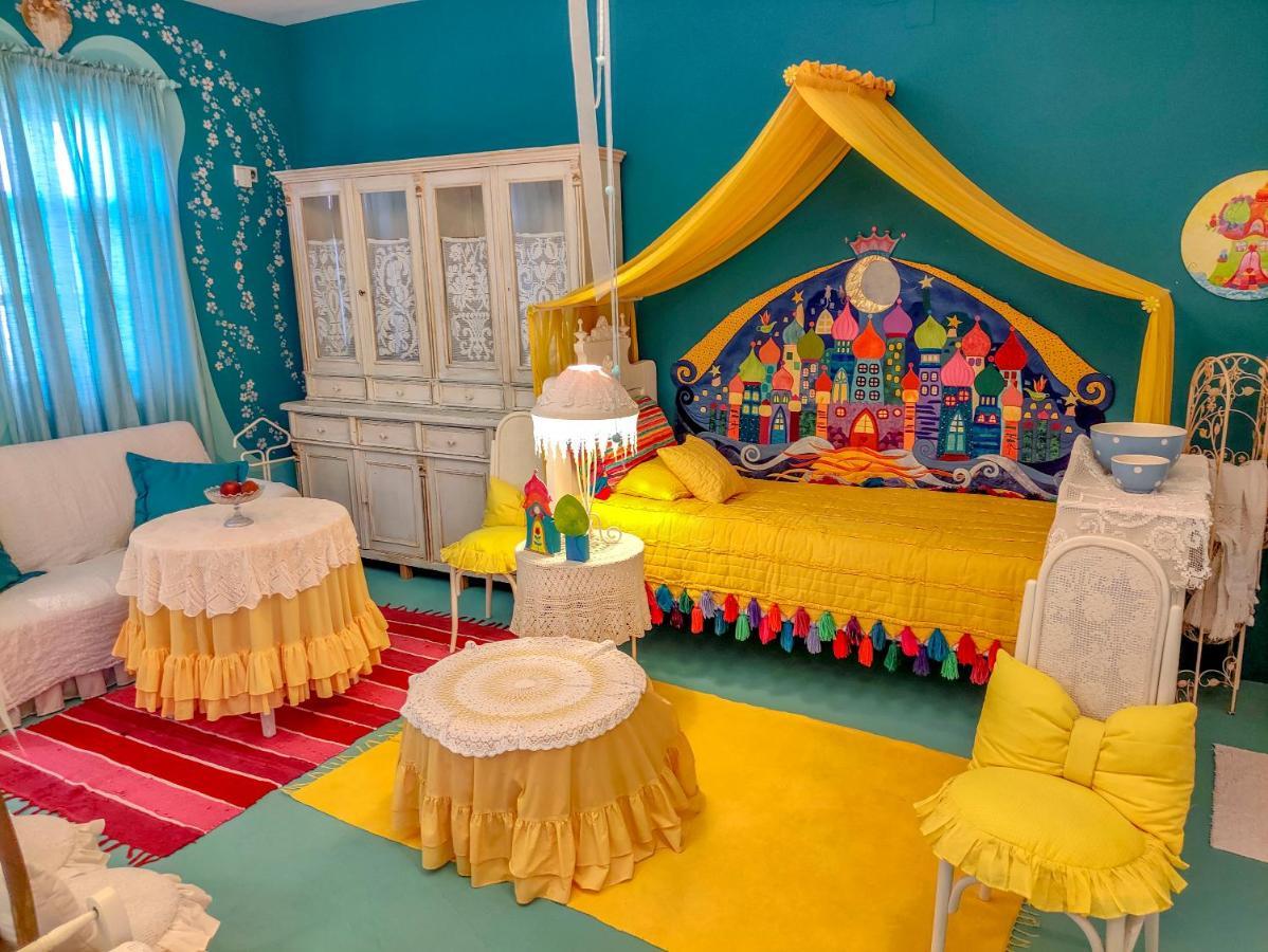 Feher Tulipan Apartman Hotell Debrecen Exteriör bild