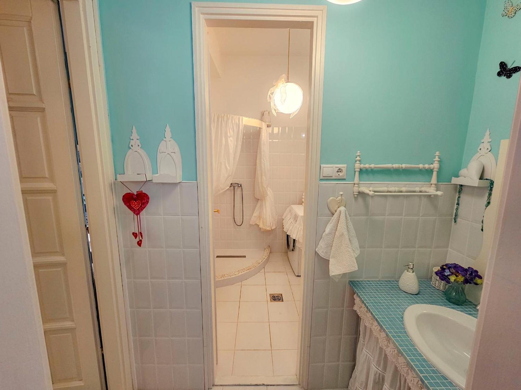 Feher Tulipan Apartman Hotell Debrecen Exteriör bild