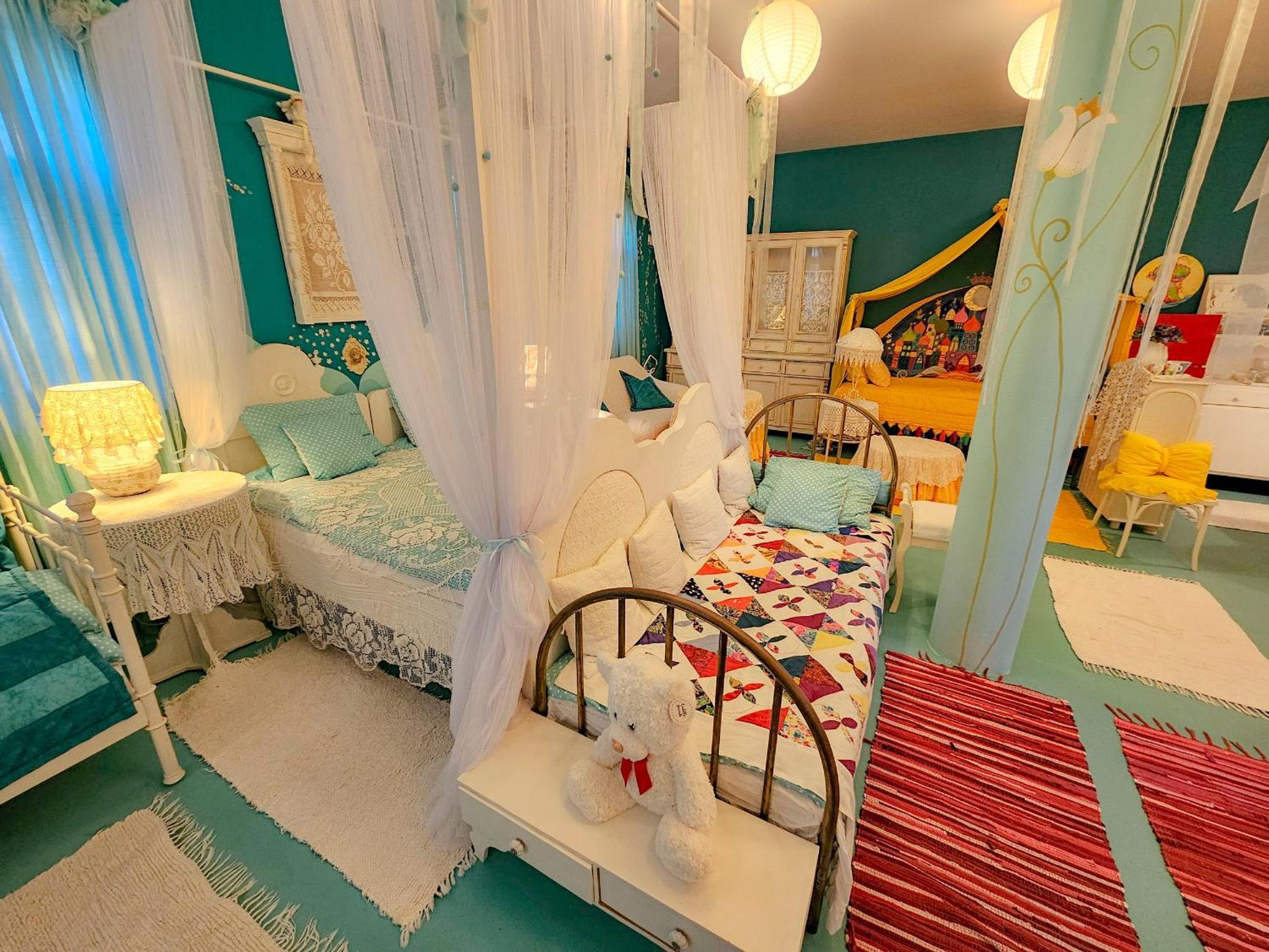 Feher Tulipan Apartman Hotell Debrecen Exteriör bild