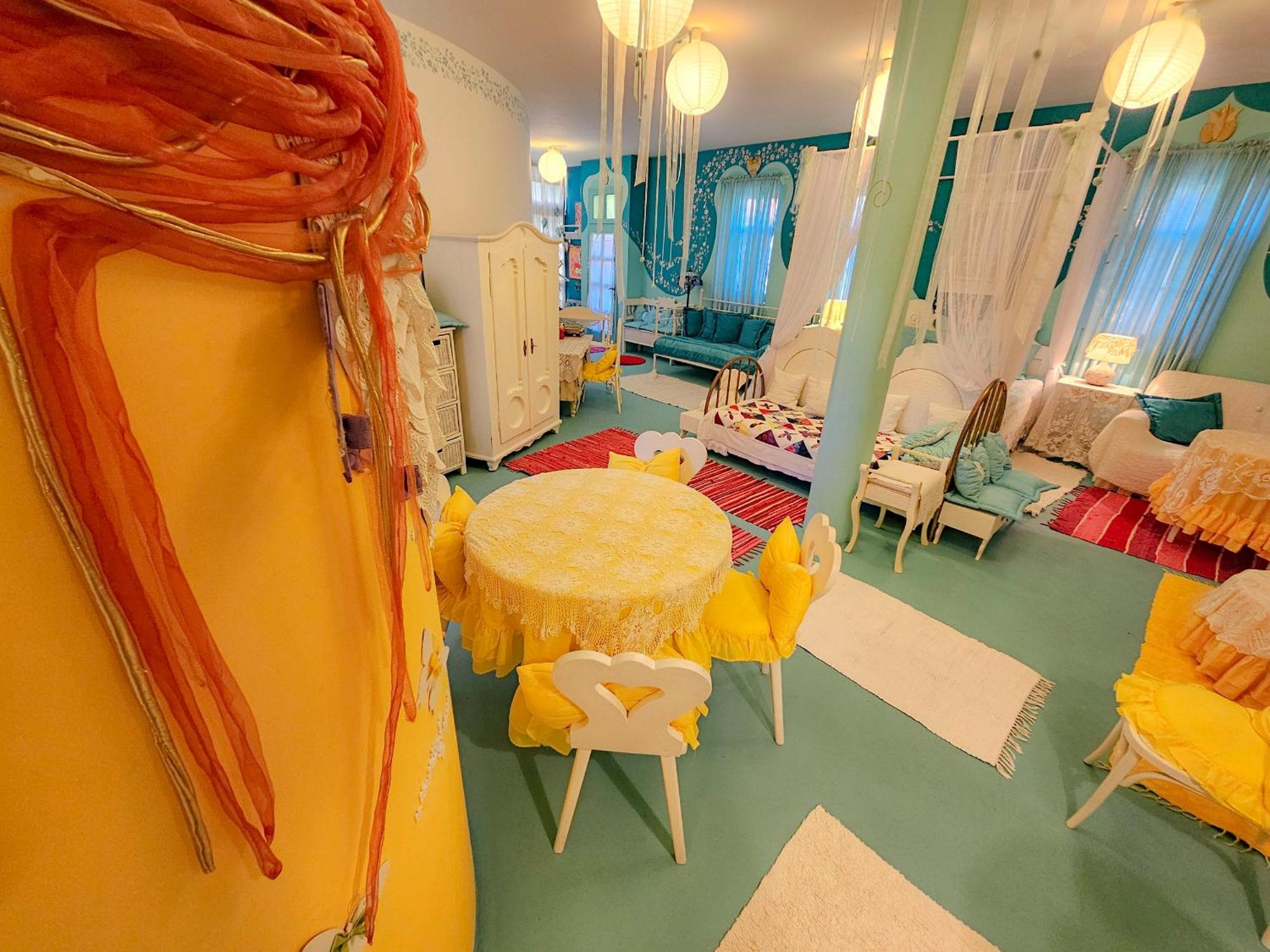 Feher Tulipan Apartman Hotell Debrecen Exteriör bild