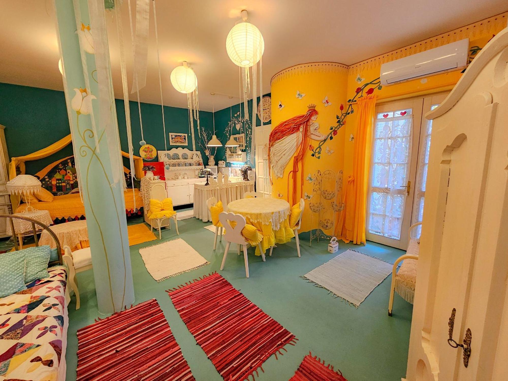 Feher Tulipan Apartman Hotell Debrecen Exteriör bild